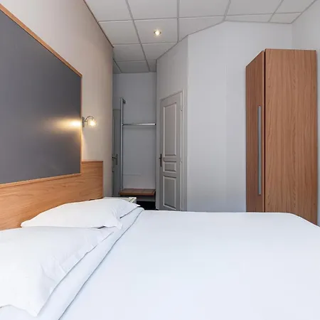 Modern Waikiki Szálloda Cannes